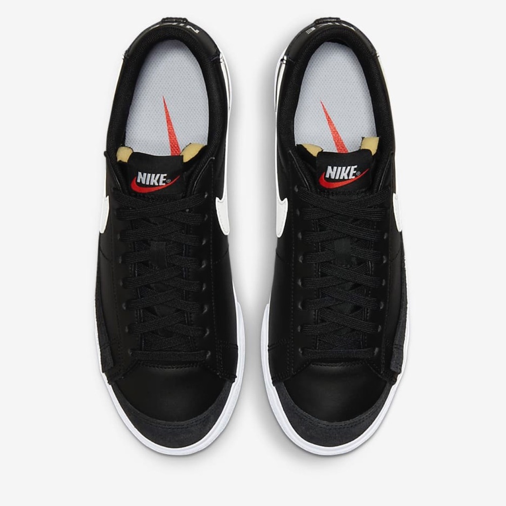 Nike Blazers - Picture 3 of 4